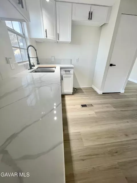 Kitchen - 43850 E 20th St #289, Lancaster, CA 93535 photo 1 of 4