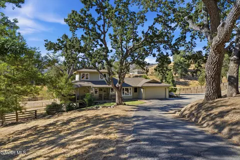 Exterior - 23860 Parke Ct, Tehachapi, CA 93561 photo 4 of 13