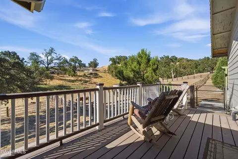 Exterior - 23860 Parke Ct, Tehachapi, CA 93561 photo 6 of 13