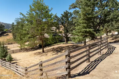 Exterior - 23860 Parke Ct, Tehachapi, CA 93561 photo 13 of 13