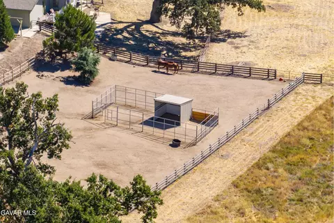 Other - 23860 Parke Ct, Tehachapi, CA 93561 photo 7 of 13