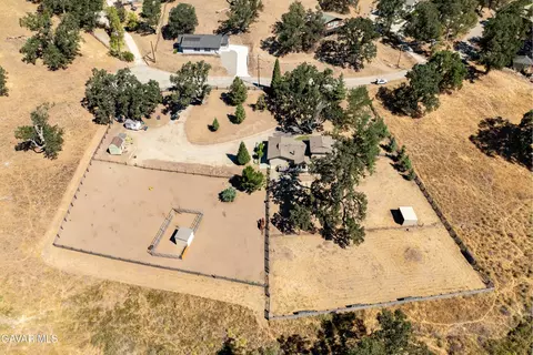 View/Area - 23860 Parke Ct, Tehachapi, CA 93561 photo 1 of 5