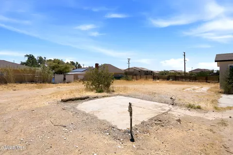 Exterior - 2494 Nadean, Mojave, CA 93501 photo 4 of 4