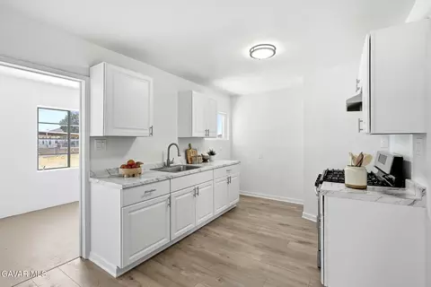 Kitchen - 2494 Nadean, Mojave, CA 93501 photo 1 of 2
