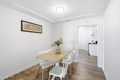Dining - 2494 Nadean, Mojave, CA 93501 photo 1 of 2