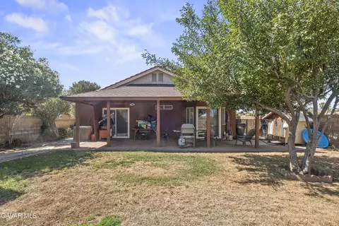 Exterior - 733 E Avenue J12, Lancaster, CA 93535 photo 6 of 10