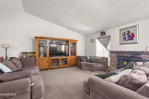 Living - 733 E Avenue J12, Lancaster, CA 93535 photo 1 of 3
