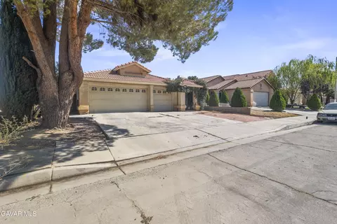 Other - 733 E Avenue J12, Lancaster, CA 93535 photo 1 of 4