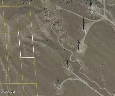 13 Tehachapi Boulevard # 12, Tehachapi, CA 93561 photo 3
