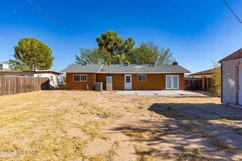 Exterior - 27201 Carmichael St, Boron, CA 93516 photo 7 of 8