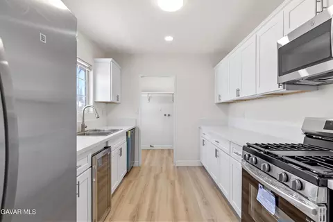 Entry Way - 27201 Carmichael St, Boron, CA 93516 photo 1 of 2