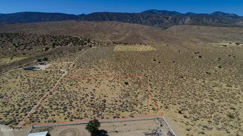 31500 227th St E, Llano, CA 93544 photo 4