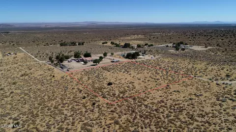 31500 227th St E, Llano, CA 93544 photo 3