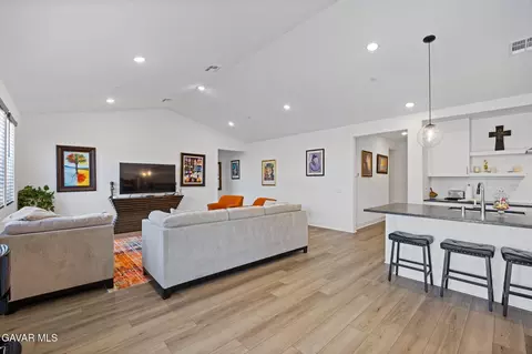 Entry Way - 45111 Westview Dr, Lancaster, CA 93536 photo 2 of 2
