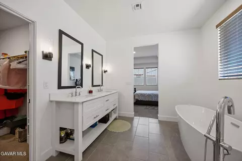 Other - 45111 Westview Dr, Lancaster, CA 93536 photo 4 of 5