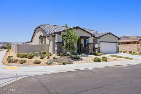 Exterior - 45111 Westview Dr, Lancaster, CA 93536 photo 2 of 4