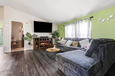 Living - 350 E San Jacinto Ave #178, Perris, CA 92570 photo 2 of 2