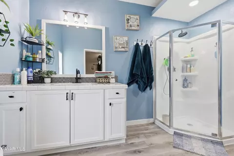 Bath - 350 E San Jacinto Ave #178, Perris, CA 92570 photo 2 of 3