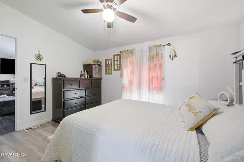 Bedroom - 350 E San Jacinto Ave #178, Perris, CA 92570 photo 4 of 6