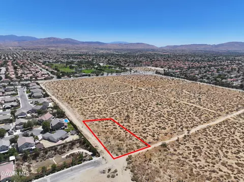 Ave Q-12, Palmdale, CA 93552 photo 4