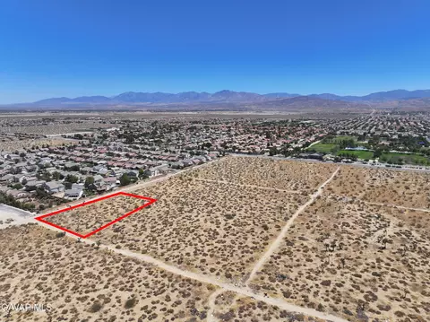 Ave Q-12, Palmdale, CA 93552 photo 6