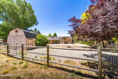 Exterior - 29960 Caddy Ln, Tehachapi, CA 93561 photo 7 of 7