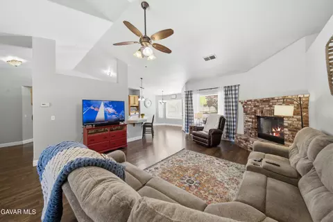 Other - 29960 Caddy Ln, Tehachapi, CA 93561 photo 4 of 9