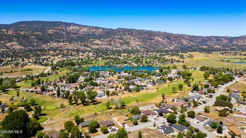 View/Area - 29960 Caddy Ln, Tehachapi, CA 93561 photo 4 of 4