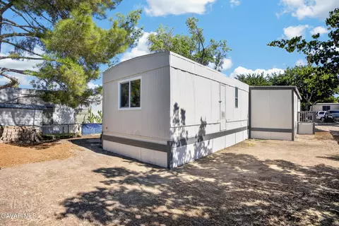 Exterior - 43850 E 20th St #4, Lancaster, CA 93535 photo 2 of 6
