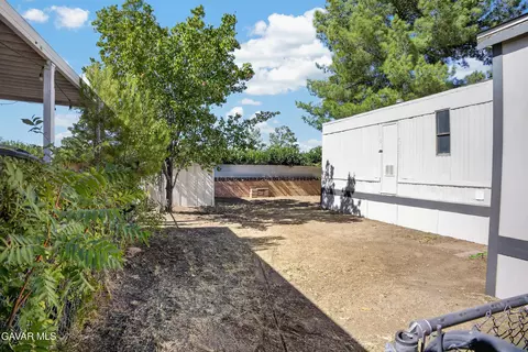 Exterior - 43850 E 20th St #4, Lancaster, CA 93535 photo 1 of 6