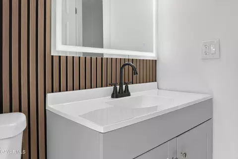 Bath - 43850 E 20th St #4, Lancaster, CA 93535 photo 1 of 4
