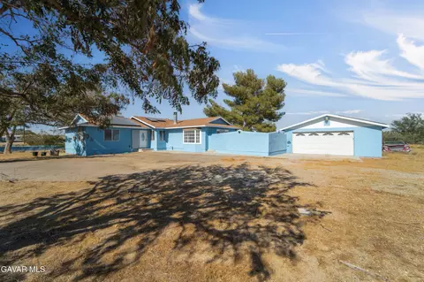9400 Kemper Rd, Mojave, CA 93501 photo 1