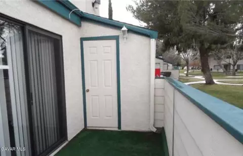 44460 E Ave B Vic 87 Stw St #3, Lancaster, CA 93536 photo 2