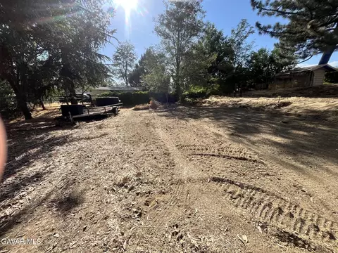 8805 Elizabeth Lake Rd, Leona Valley, CA 93551