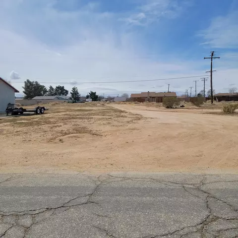 Hickory Drive, California City, CA 93505