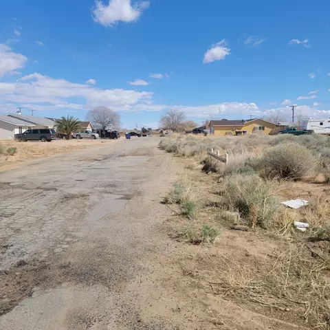 87 Th St, California City, CA 93505