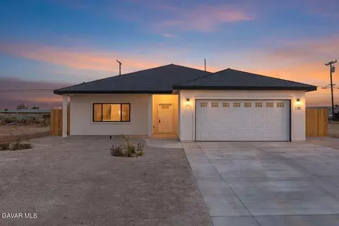 7348 Xavier Ave, California City, CA 93505