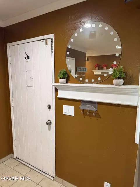 Entry Way - 40103 169th St E, Palmdale, CA 93591 photo 4 of 4