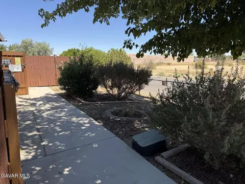 Exterior - 40103 169th St E, Palmdale, CA 93591 photo 6 of 13