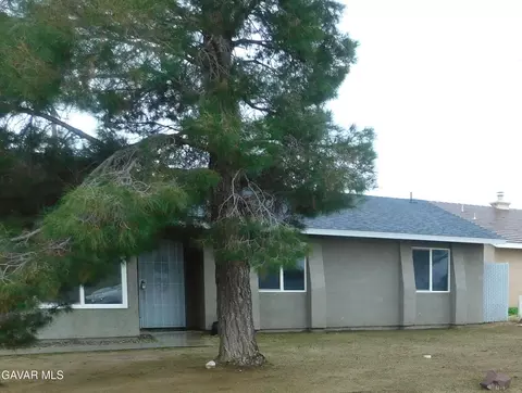 8260 Viburnum Ave, California City, CA 93505