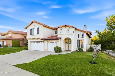 6545 Teasdale St, Lancaster, CA 93536