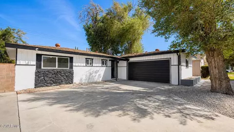 44432 Stanridge Ave, Lancaster, CA 93535