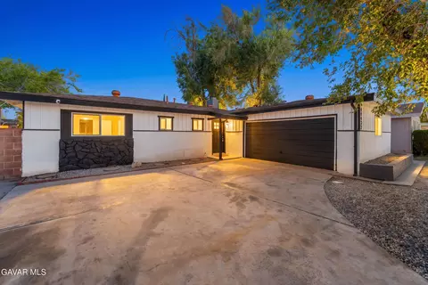 44432 Stanridge Ave, Lancaster, CA 93535