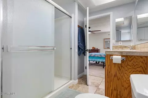 Bath - 20440 Clubview Ct, Tehachapi, CA 93561 photo 1 of 1