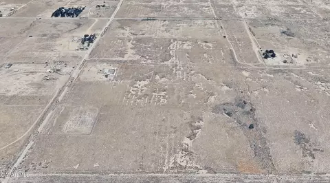 100 Th St E, Lancaster, CA 93535 photo 2