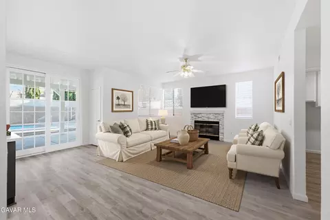 Living - 3022 Caruso Ln, Lancaster, CA 93536 photo 8 of 9