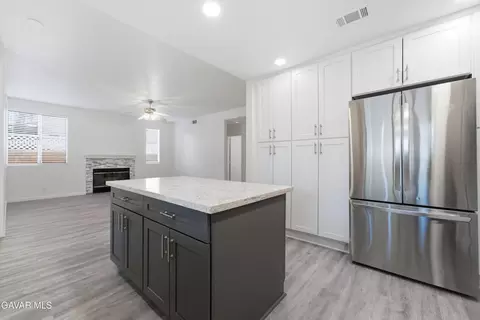 Kitchen - 3022 Caruso Ln, Lancaster, CA 93536 photo 2 of 5