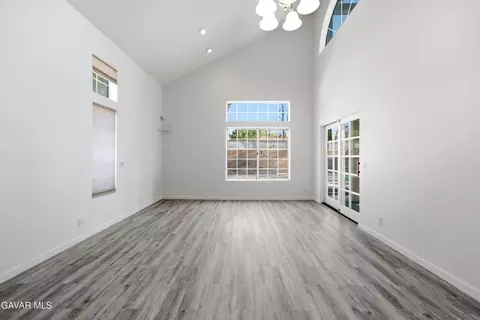 Living - 3022 Caruso Ln, Lancaster, CA 93536 photo 2 of 9