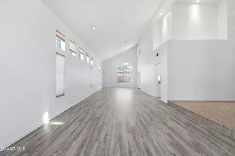 Living - 3022 Caruso Ln, Lancaster, CA 93536 photo 7 of 9