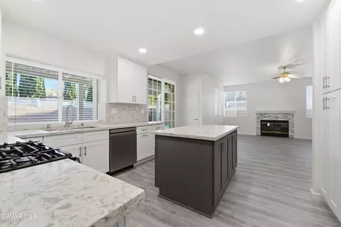 Kitchen - 3022 Caruso Ln, Lancaster, CA 93536 photo 4 of 5